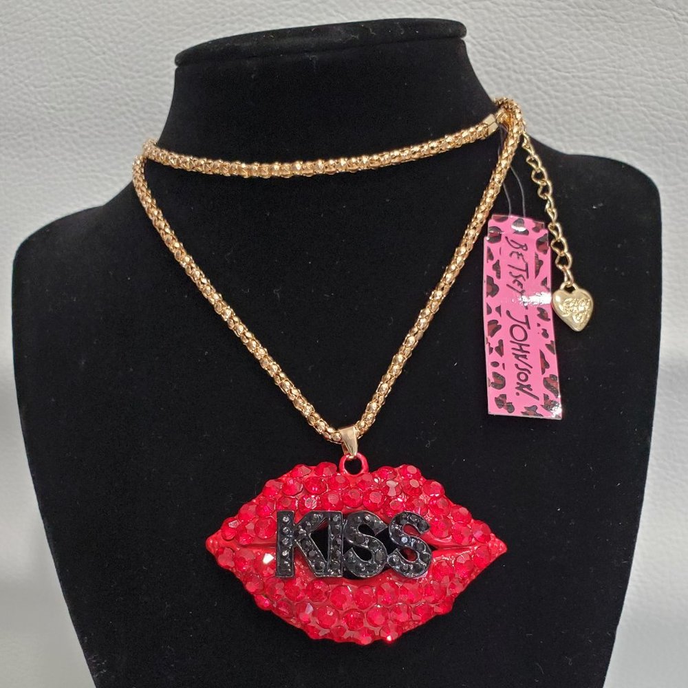 Betsey Johnson Rhinestones KISS sexy red lips necklace